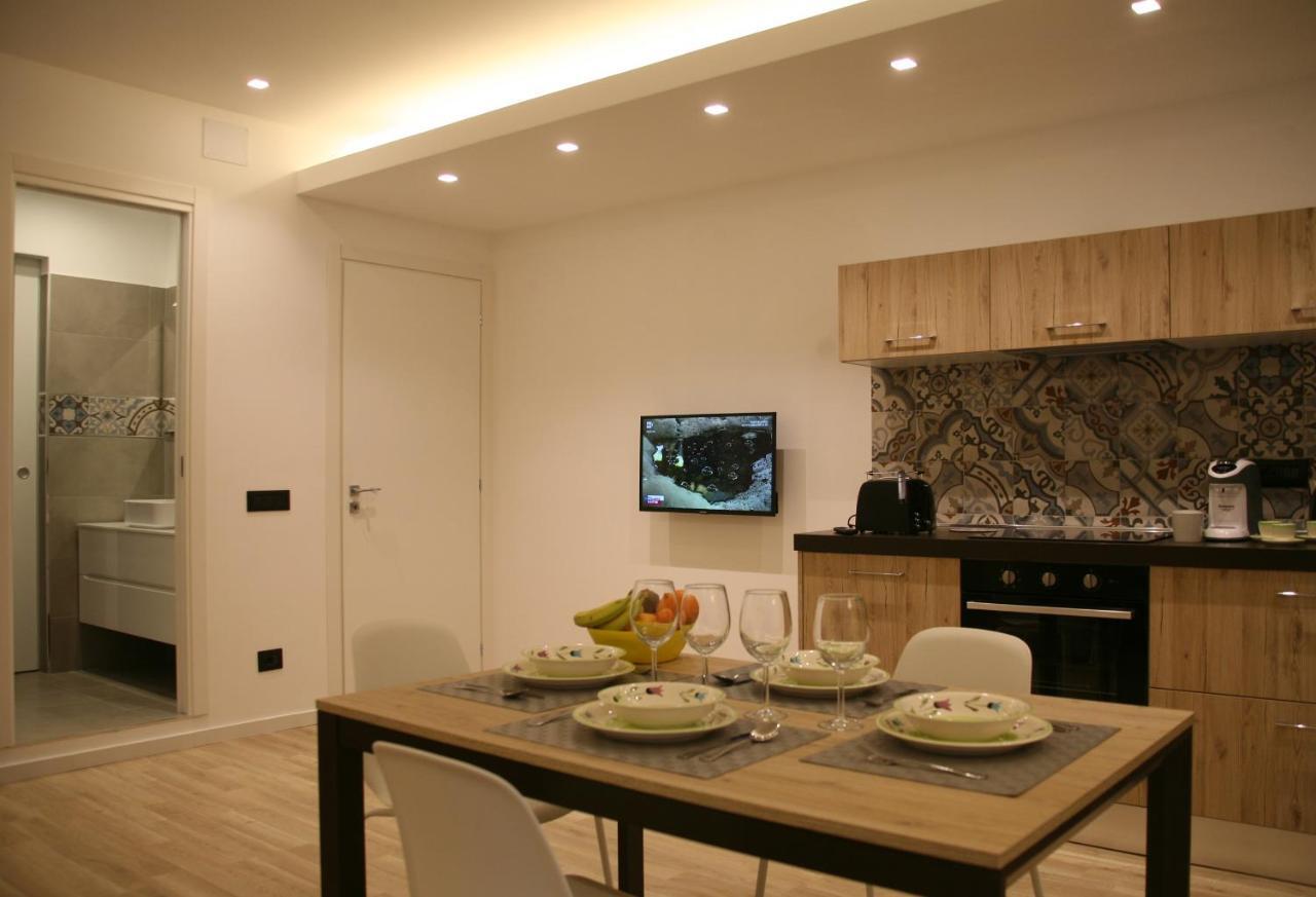 Casa Gaudi Apartman Szirakúza Kültér fotó